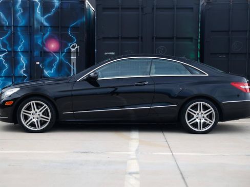 Used 2010 Mercedes-Benz E 350 Coupe image 3