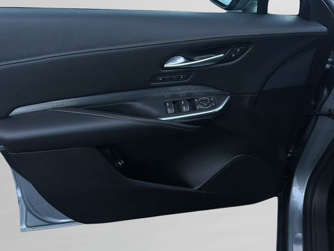 Used 2025 Cadillac XT4 Premium Luxury image 44