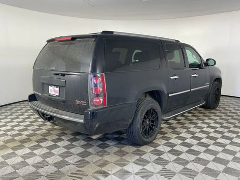 Used 2014 GMC Yukon XL Denali AWD/4WD image 17