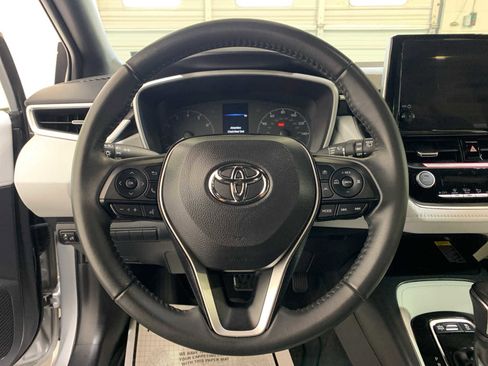 Certified 2024 Toyota Corolla SE w/ SE Package image 7