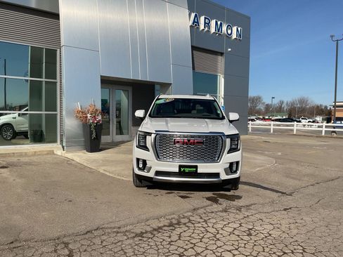 Used 2023 GMC Yukon XL Denali image 8