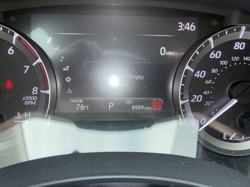 Used 2024 Toyota Highlander XLE image 26