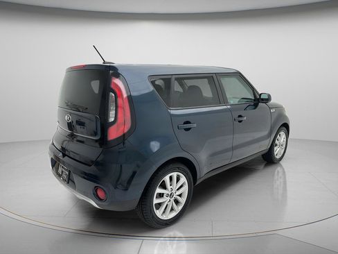 Used 2018 Kia Soul + FWD image 5