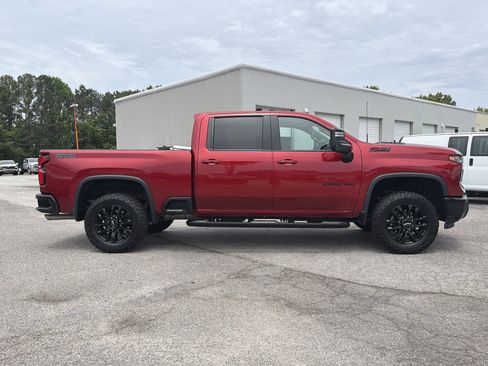 Used 2025 Chevrolet Silverado 2500 LTZ w/ LTZ Plus Package AWD/4WD image 13