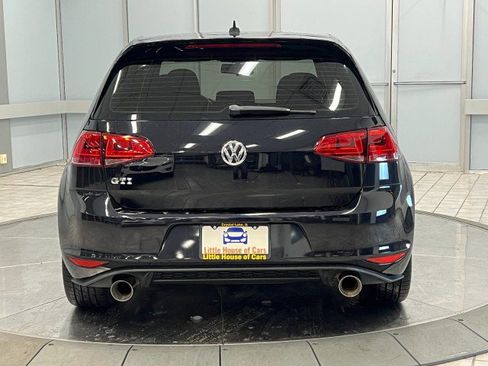 Used 2017 Volkswagen Golf S image 6
