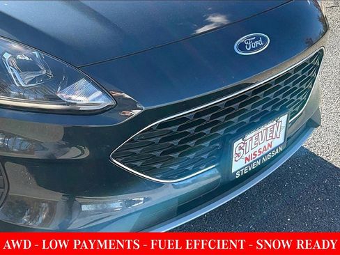 Used 2022 Ford Escape SE w/ Cold Weather Package image 29