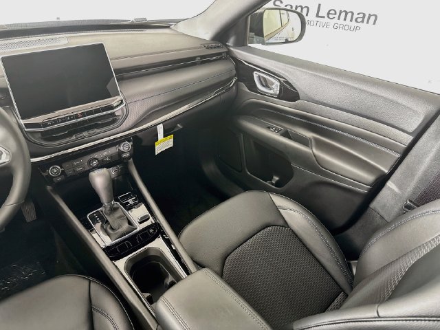 New 2026 Jeep Compass Latitude AWD/4WD image 21
