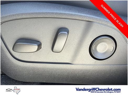 Used 2026 Chevrolet Traverse LT w/ Driver Confidence Package FWD image 22