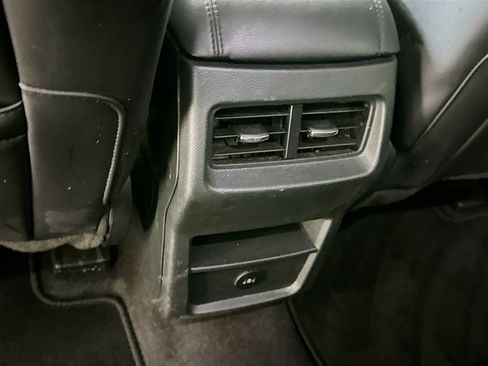 Used 2024 Ford Edge SEL image 27