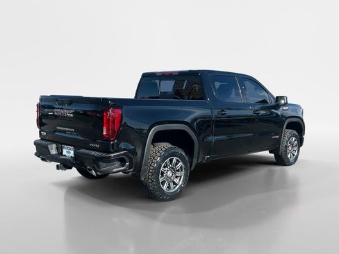 Used 2024 GMC Sierra 1500 AT4 w/ Technology Package image 5