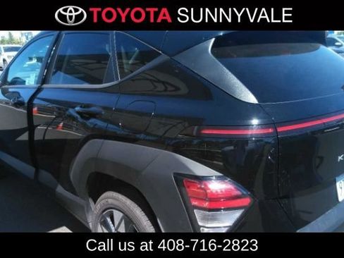 Used 2025 Hyundai Kona SEL AWD/4WD image 2