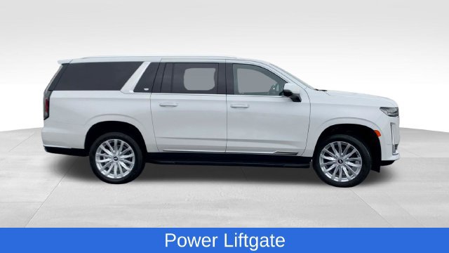Used 2023 Cadillac Escalade ESV Luxury AWD/4WD image 10