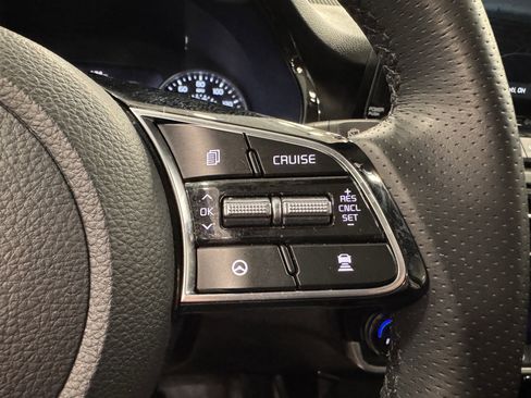 Certified 2023 Kia Seltos SX w/ SX Sunroof Package image 14