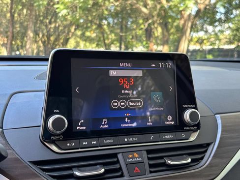 Used 2025 Nissan Altima 2.5 SV FWD image 16