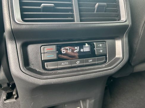 Used 2026 Volkswagen Atlas SE AWD/4WD image 39