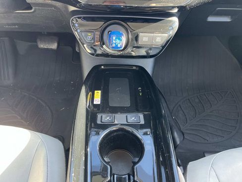Used 2019 Toyota Prius XLE image 15