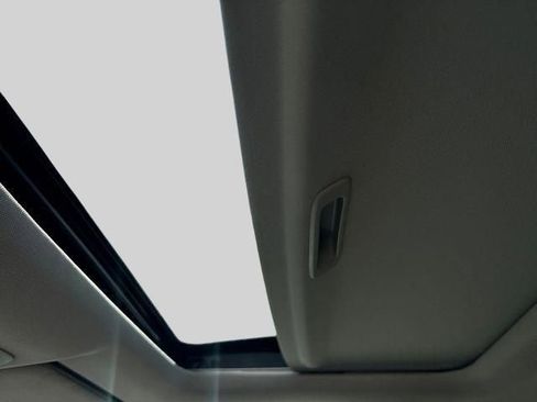 Used 2023 Honda CR-V EX-L image 11