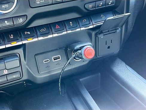 Used 2022 GMC Sierra 2500 Denali image 21