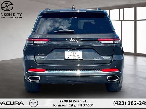 Used 2023 Jeep Grand Cherokee Overland w/ Luxury Tech Group IV AWD/4WD image 4