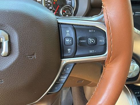 Used 2019 RAM 1500 Laramie AWD/4WD image 29