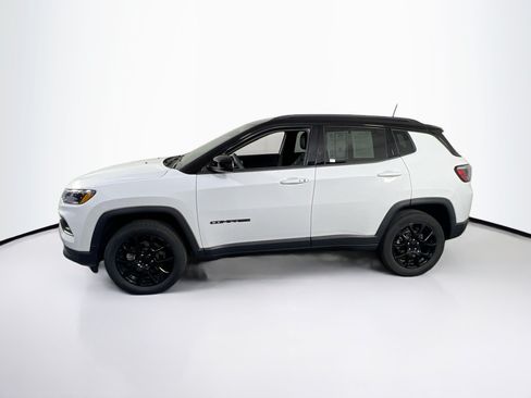 Used 2022 Jeep Compass Latitude AWD/4WD image 8