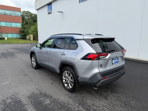 Used 2020 Toyota RAV4 Limited AWD/4WD image 10