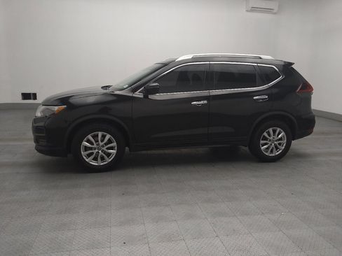 Used 2020 Nissan Rogue SV FWD image 2