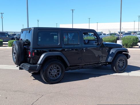 Used 2024 Jeep Wrangler Sport S image 5
