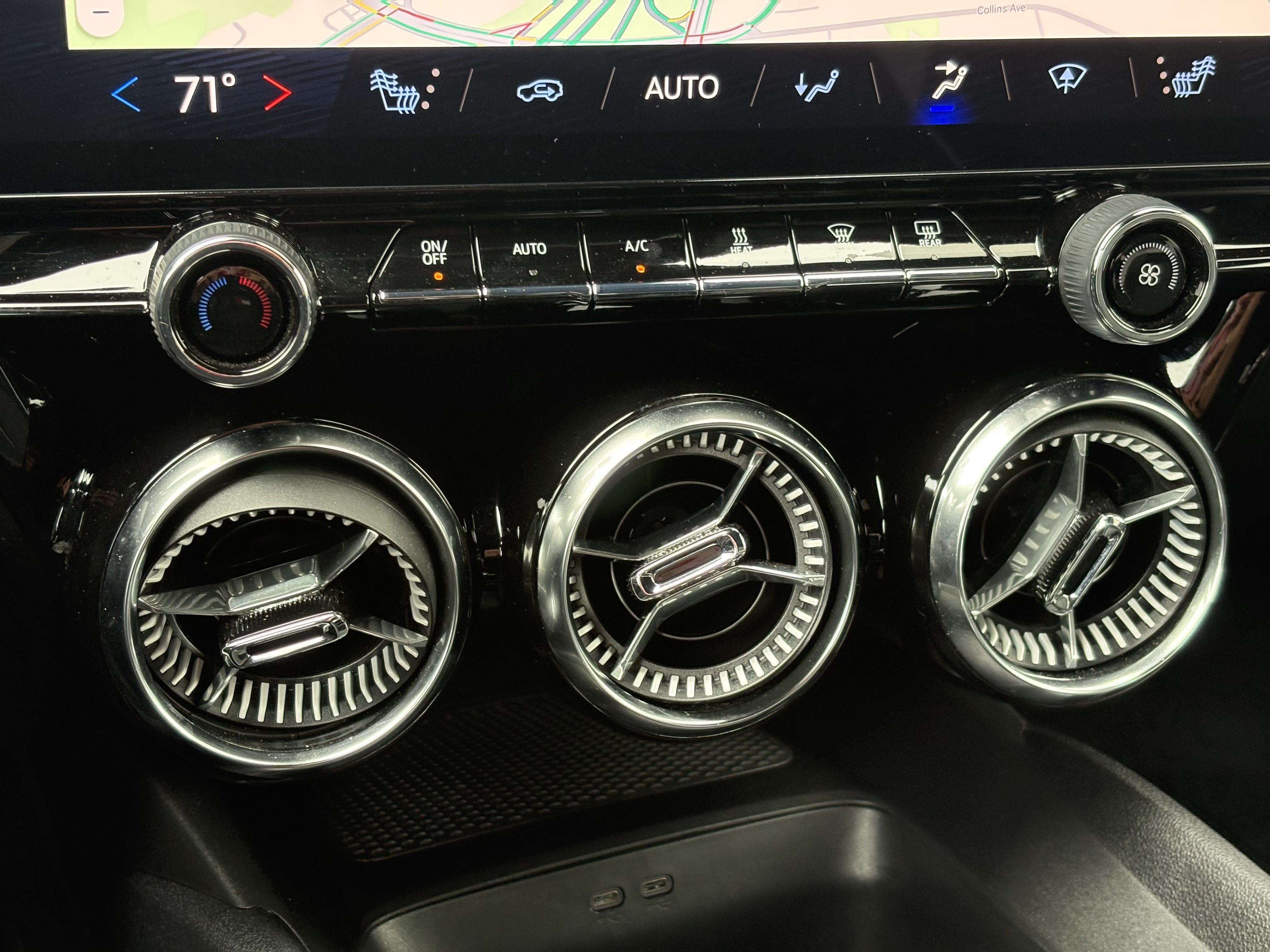 Used 2024 Chevrolet Blazer EV LT AWD/4WD image 25