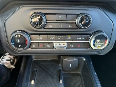 Used 2025 Ford Bronco Outer Banks image 29