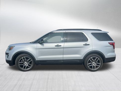 Used 2018 Ford Explorer Sport w/ Equipment Group 401A AWD/4WD image 4