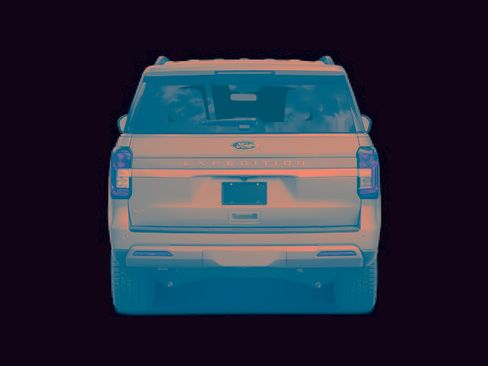 Certified 2024 Ford Expedition XLT AWD/4WD image 5