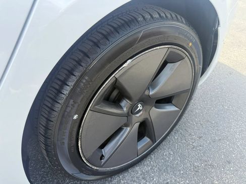 Used 2021 Tesla Model 3 Standard Range Plus RWD image 33