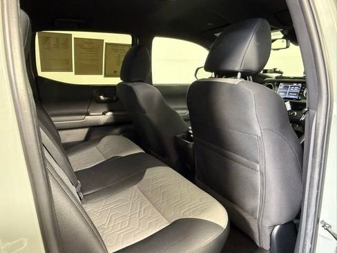 Used 2022 Toyota Tacoma TRD Off-Road w/ Technology Package image 54