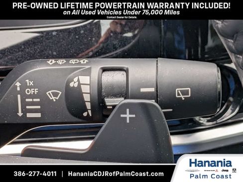 Used 2025 Nissan Pathfinder SV AWD/4WD image 32
