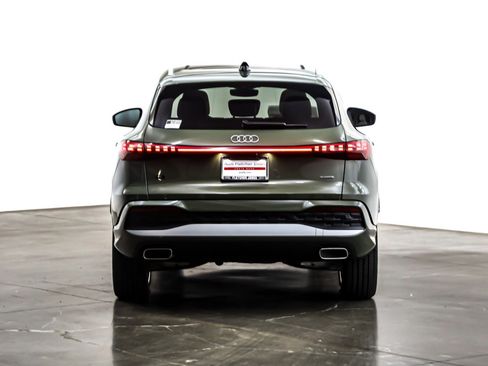 New 2025 Audi Q5 Premium image 3