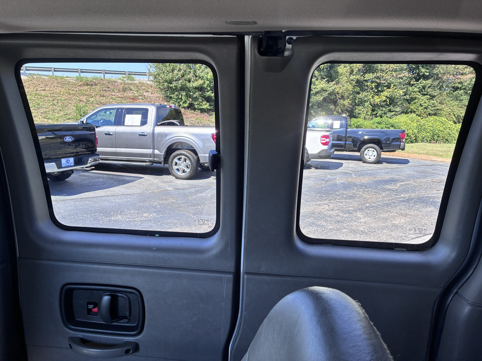 Used 2020 Chevrolet Express 2500 LS RWD image 25
