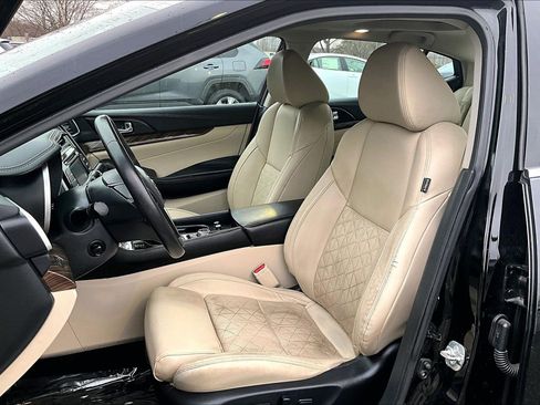 Used 2018 Nissan Maxima Platinum image 24