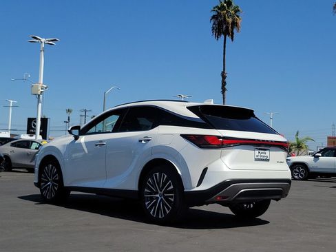 Used 2024 Lexus RX 350 Premium Plus w/ Cold Area Package FWD image 2