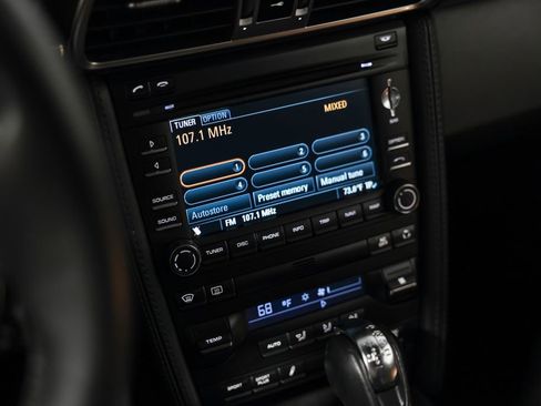 Used 2011 Porsche 911 Turbo S image 31