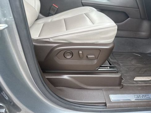 Used 2022 GMC Yukon SLT AWD/4WD image 33
