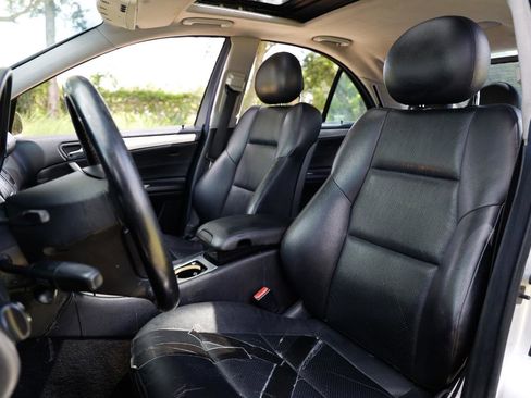 Used 2005 Mercedes-Benz C 230 Sedan image 6