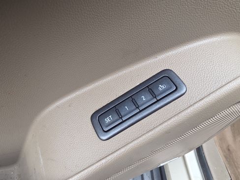 Used 2015 Chevrolet Tahoe LT image 14