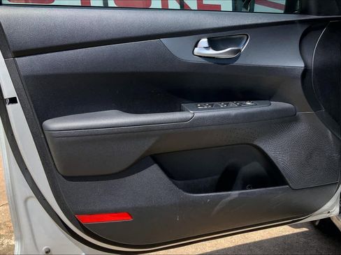 Used 2020 Kia Forte LXS image 22