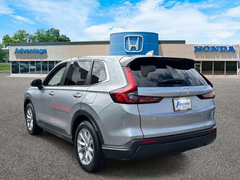 Used 2025 Honda CR-V EX image 5