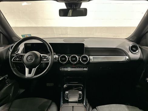 Used 2020 Mercedes-Benz GLB 250 4MATIC image 7