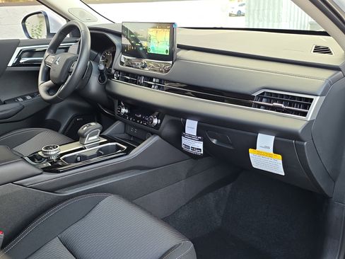 New 2026 Mitsubishi Outlander ES FWD image 30