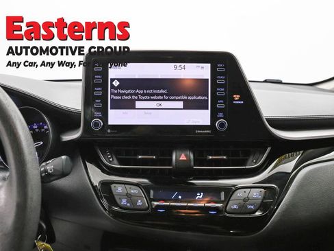 Used 2021 Toyota C-HR LE FWD image 11