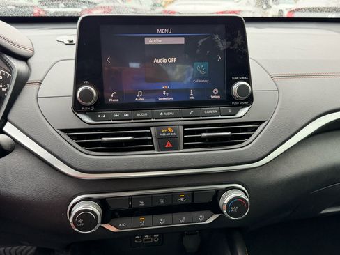 Used 2022 Nissan Altima 2.5 SR image 14