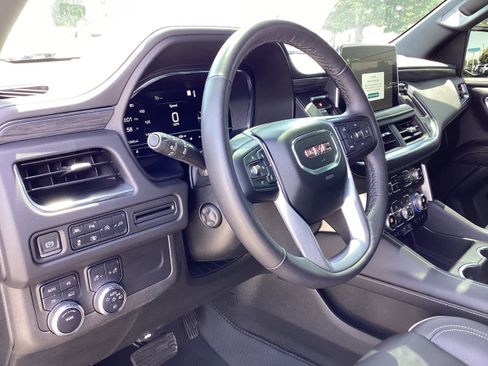 Used 2022 GMC Yukon SLT w/ SLT Luxury Package AWD/4WD image 11